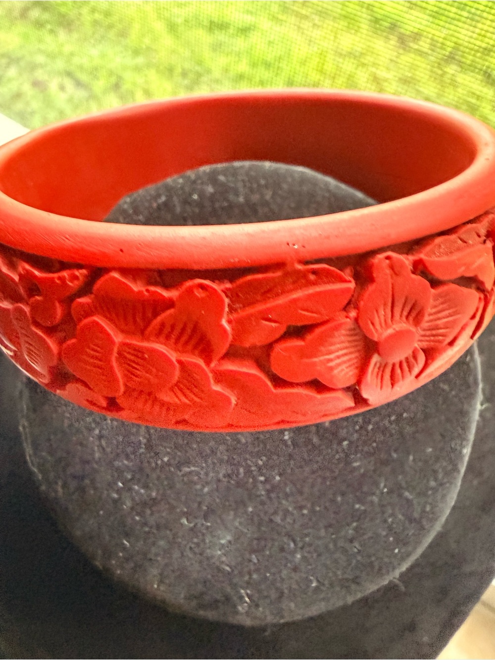 Carved Floral Resin Bangle Bracelet - Red